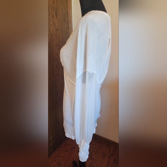 L.A.M.B by Gwen StefaniCream 100% Silk Asymmetrical Drop Sleeve Blouse - Picture 2 of 6